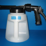 Schaumkanone 2 Liter mit variablen Verdünnungsstufen von 1:12 bis 1:128 mittels Dosiernippel einstellbar zum Aufschäumen von Reinigungskonzentraten.